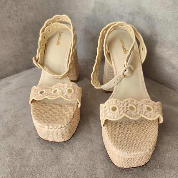 Larroude platform sandals 9.5 cream raffia Dolly Broderie chunky heels new $330 - Picture 9 of 17